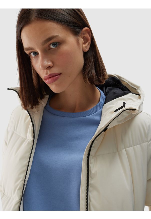 4f - 4F Kurtka puchowa z wypełnieniem syntetycznym damska - biała XL. Okazja: na co dzień. Kolor: biały. Materiał: puch, syntetyk. Długość: długie. Wzór: gładki. Sezon: zima. Styl: casual, sportowy, klasyczny