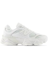 Buty dziecięce New Balance GC9060LL – białe. Okazja: na co dzień, na uczelnię. Kolor: biały. Materiał: guma, materiał, syntetyk. Szerokość cholewki: normalna. Sport: turystyka piesza
