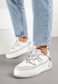 Born2be - Biało-Szare Sneakersy na Grubej Podeszwie Zdobione Cyrkoniami Neothra. Okazja: na co dzień, na spacer. Kolor: biały. Materiał: jeans. Wzór: aplikacja. Sport: turystyka piesza #6