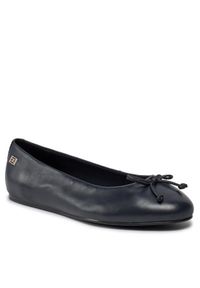 TOMMY HILFIGER - Tommy Hilfiger Baleriny Essential Leather Ballerina FW0FW07768 Granatowy. Kolor: niebieski