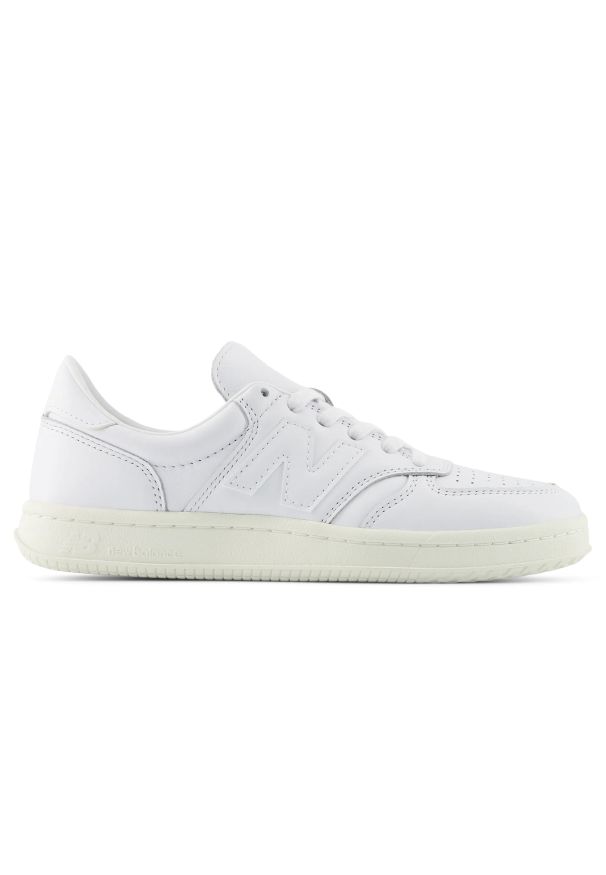 Buty unisex New Balance CT500LPC – białe. Kolor: biały. Materiał: skóra, guma. Szerokość cholewki: normalna. Sport: tenis