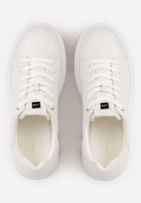 Born2be - Białe Sneakersy VICES na Grubej Tłoczonej Podeszwie Cheka. Okazja: na co dzień. Zapięcie: sznurówki. Kolor: biały. Materiał: jeans #5