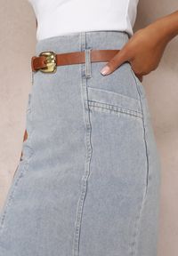 Renee - Jasnoniebieska Jeansowa Spódnica Ołówkowa z Dodatkowym Paskiem Caladyn. Okazja: na co dzień. Stan: podwyższony. Kolor: niebieski. Materiał: jeans. Styl: casual #2