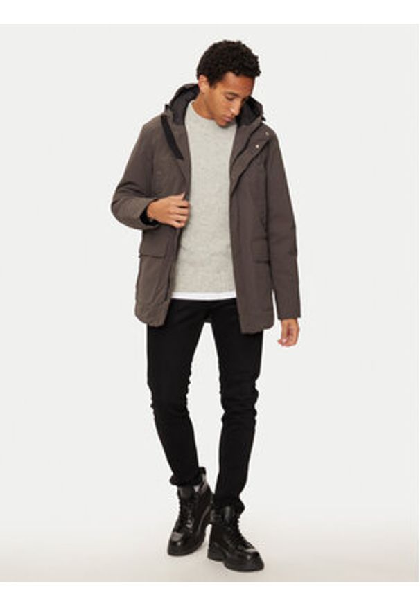 CMP Kurtka zimowa 34K0157 Brązowy Regular Fit. Kolor: brązowy. Materiał: syntetyk. Sezon: zima