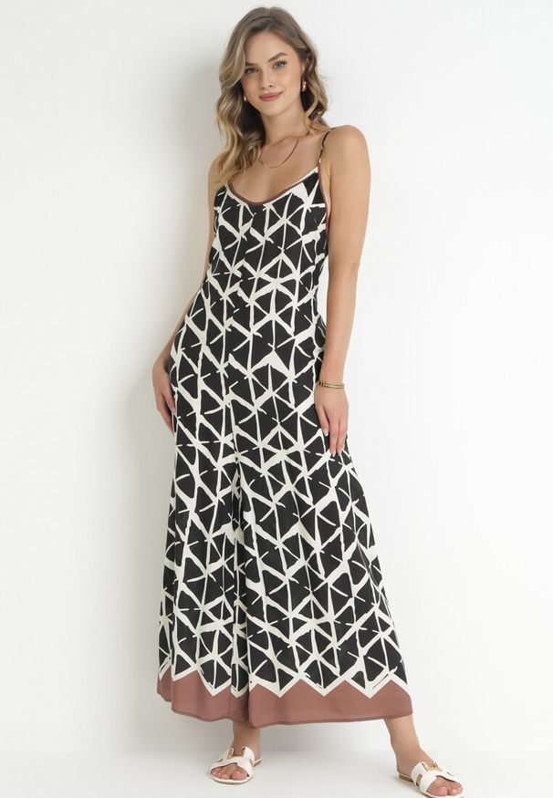 Born2be - Czarny Wzorzysty Kombinezon na Ramiączkach z Długimi Nogawkami z Wiskozy Jarie. Kolor: czarny. Materiał: wiskoza. Długość rękawa: na ramiączkach. Długość: długie. Wzór: geometria. Sezon: wiosna, lato