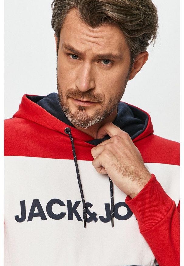 Jack & Jones - Bluza. Okazja: na co dzień. Typ kołnierza: kaptur. Kolor: czerwony. Materiał: dzianina. Styl: casual