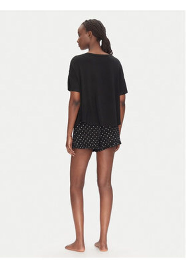 Hunkemöller Piżama 301485 Czarny Regular Fit. Kolor: czarny. Materiał: wiskoza