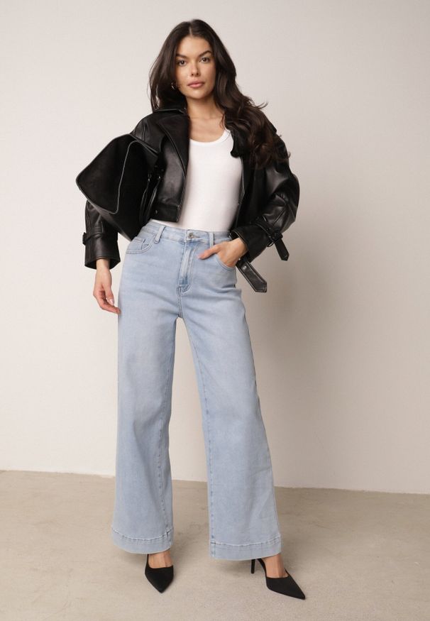 Born2be - Jasnoniebieskie Jeansy z Bawełny o Szerokim Kroju z Wysokim Stanem Senoth. Okazja: na co dzień. Stan: podwyższony. Kolor: niebieski. Styl: klasyczny, casual