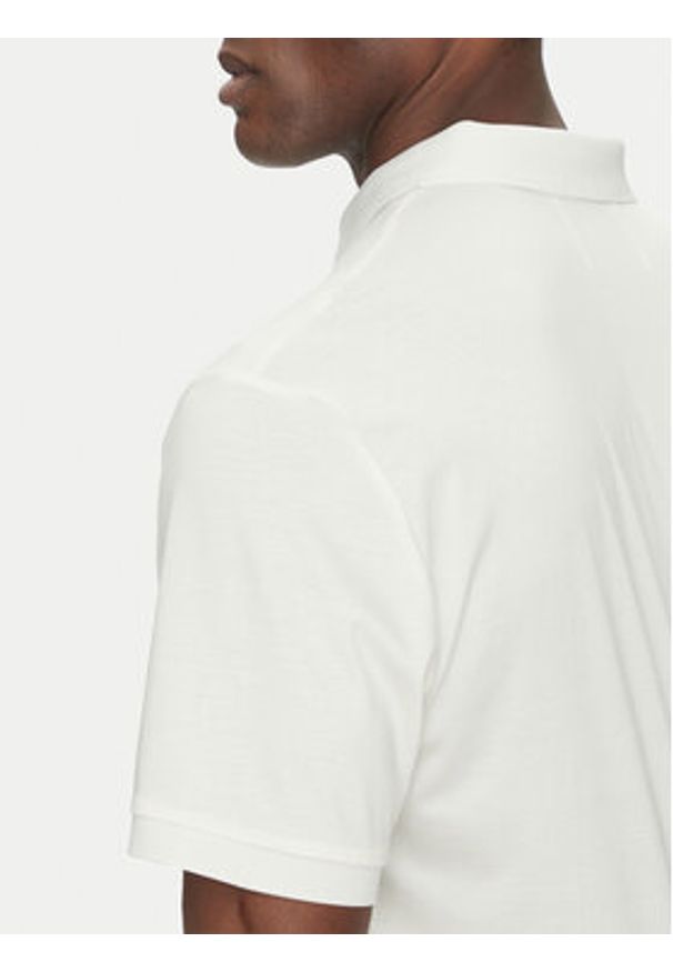Richmond X Polo UMP25333PO Biały Regular Fit. Typ kołnierza: polo. Kolor: biały. Materiał: lyocell