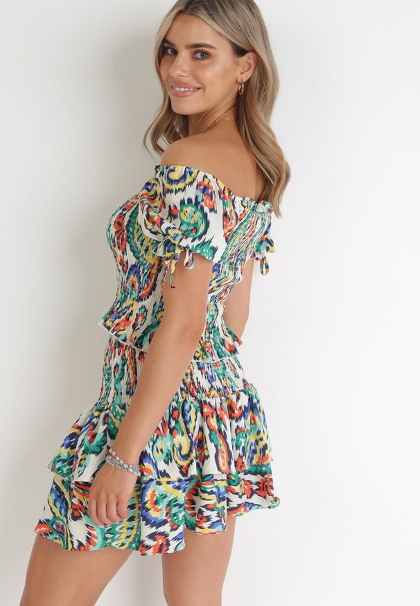 Born2be - Biało-Zielony Komplet 2-częściowy z Bluzką i Spódnicą Bezabe. Kolor: zielony