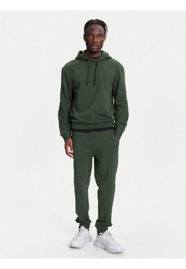Hugo - HUGO Dres Dapodayote 50492581 Zielony Relaxed Fit. Kolor: zielony. Materiał: bawełna