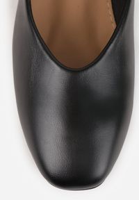 Renee - Czarne Balerinki na Płaskiej Podeszwie w Stylu Mary Jane Ozdobione Kwadratowym Noskiem Treloma. Zapięcie: pasek. Kolor: czarny. Materiał: jeans. Wzór: aplikacja. Obcas: na płaskiej podeszwie. Styl: elegancki, klasyczny. Wysokość obcasa: niski #9