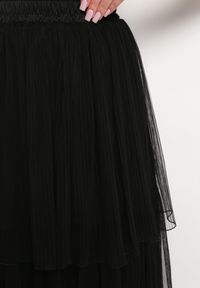 Born2be - Czarna Spódnica Plisowana z Tiulu Ozdobiona Falbankami o Rozkloszowanym Fasonie Eterella. Kolor: czarny. Materiał: tiul. Wzór: aplikacja #5