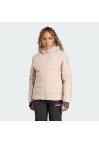 Adidas - Kurtka z kapturem z ociepleniem Terrex Multi Essentials CLIMAWARM. Typ kołnierza: kaptur. Kolor: beżowy, biały, wielokolorowy. Materiał: puch. Technologia: ClimaWarm (Adidas). Sport: turystyka piesza #1