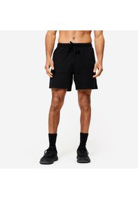 DOMYOS - Spodenki fitness męskie Domyos 100. Kolor: czarny. Materiał: poliester, materiał, bawełna. Wzór: ze splotem. Sport: fitness
