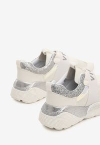 Renee - Białe Sneakersy Unabashed. Zapięcie: bez zapięcia. Kolor: biały. Materiał: materiał. Wzór: aplikacja #2