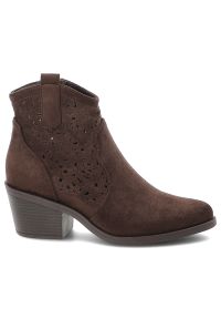 Botki damskie S.Barski, cholewka materiałowa ażurowa niski obcas lekka forma, brązowe, HY61-8009. Kolor: brązowy. Materiał: materiał. Szerokość cholewki: normalna. Wzór: ażurowy. Obcas: na obcasie. Wysokość obcasa: niski #4