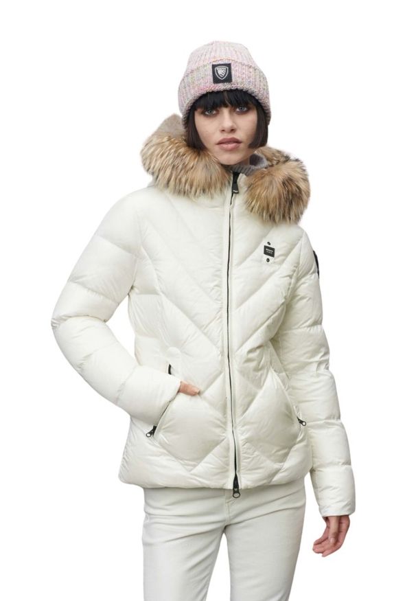 Blauer USA - BLAUER Alicia Biała kurtka damska Short Jackets. Kolor: biały. Materiał: puch, poliamid, futro. Styl: elegancki