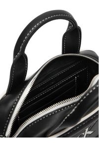 Calvin Klein Torebka Contrast Ck Mini Bauletto Bag LV04F1257G Czarny. Kolor: czarny. Materiał: skórzane #3