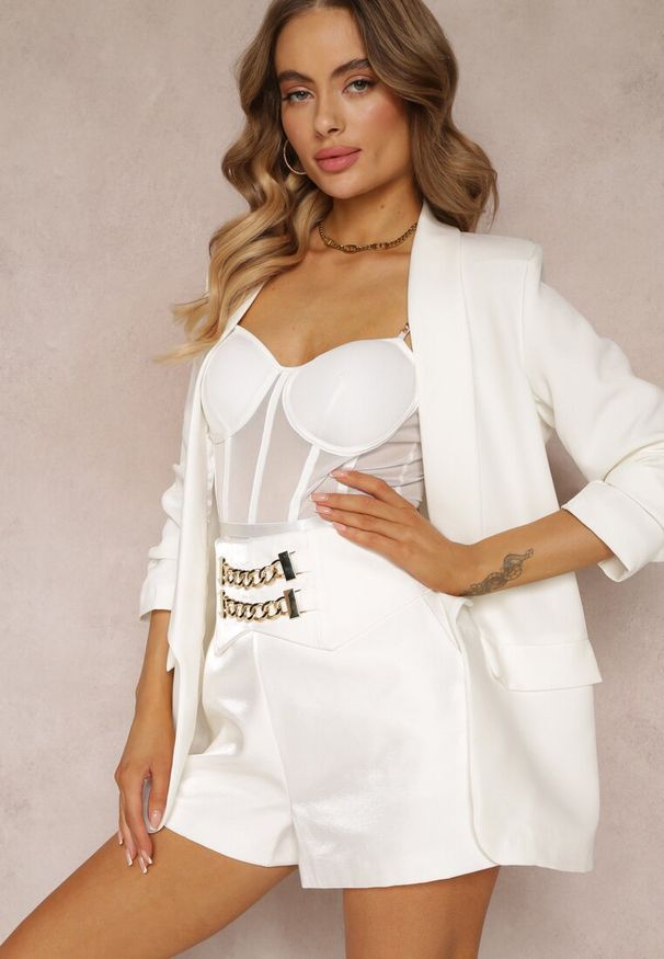 Renee - Biała Marynarka Rhenona. Kolor: biały. Materiał: koronka, satyna. Wzór: jednolity. Styl: klasyczny, elegancki