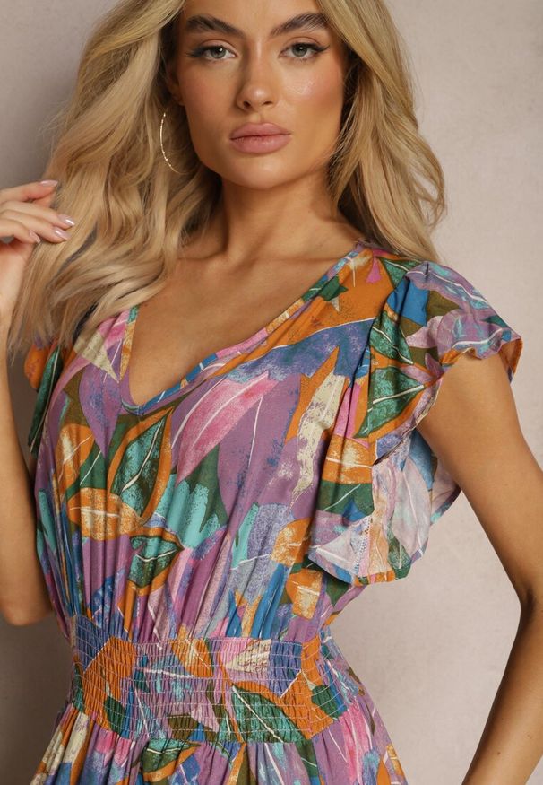 Renee - Fioletowo-Żółta Sukienka z Asymetrycznym Rozkloszowanym Dołem z Falbanką i Gumką w Talii Luare. Okazja: na co dzień. Typ kołnierza: dekolt w kształcie V. Kolor: fioletowy. Długość rękawa: krótki rękaw. Typ sukienki: asymetryczne. Styl: casual, elegancki, klasyczny