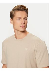 Guess T-Shirt Z2YI12 JR06K Beżowy Regular Fit. Kolor: beżowy. Materiał: bawełna #4