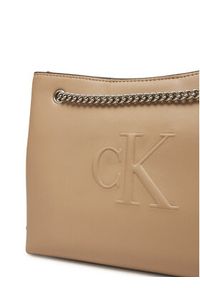 Calvin Klein Jeans Torebka Sculpted Chain Shoulder Bag LV04K3163G Beżowy. Kolor: beżowy. Materiał: skórzane #4