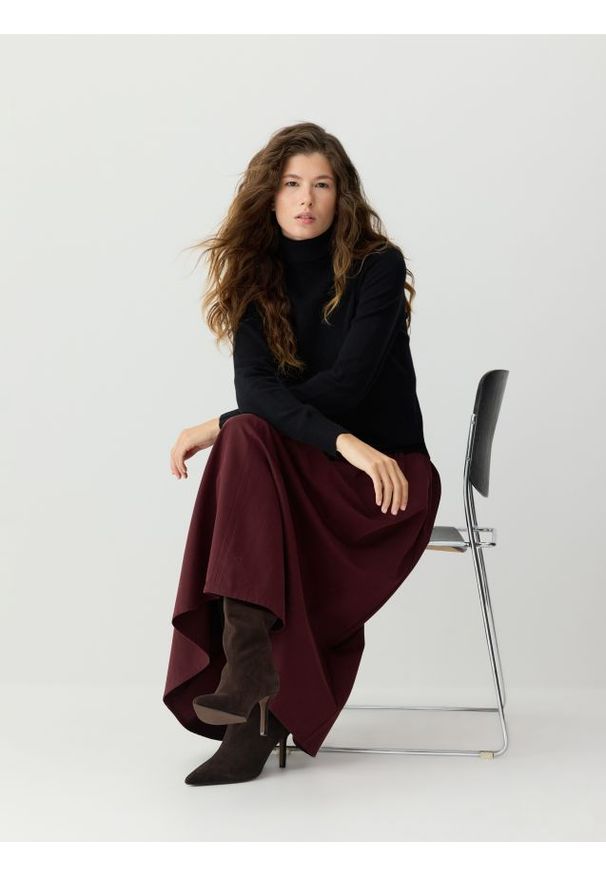 Reserved - Sweter z wełny merino - czarny. Kolor: czarny. Materiał: wełna