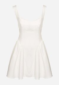 Born2be - Biała Rozkloszowana Sukienka z Gorsetową Górą i Dekoltem w Serce Frolami. Okazja: na co dzień. Typ kołnierza: dekolt gorset. Kolor: biały. Typ sukienki: gorsetowe. Styl: casual #7