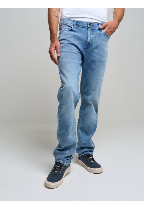 Big-Star - Spodnie jeans męskie Colt 213. Kolor: niebieski. Styl: klasyczny, elegancki