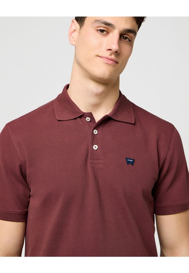 Wrangler - MESKA KOSZULKA POLO WRANGLER POLO SHIRT DECADENT CHOCOLATE 112371398. Typ kołnierza: polo