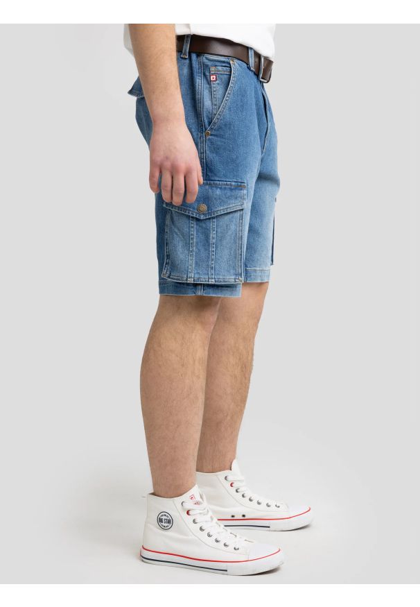 Big-Star - Szorty męskie jeansowe cargo niebieskie Morris 418. Kolor: niebieski. Materiał: jeans. Sezon: lato