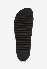 Born2be - Ciemnobrązowe Zamszowe Klapki na Grubej Korkowej Podeszwie Ozdobione Klamrą Kylvielle. Okazja: na co dzień. Kolor: brązowy. Materiał: zamsz. Wzór: aplikacja. Styl: elegancki, klasyczny, casual #7