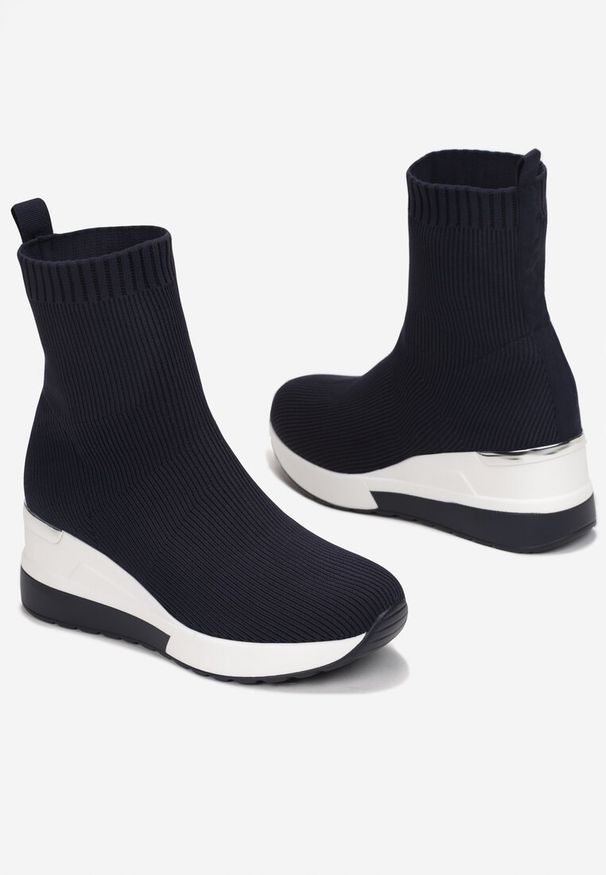 Renee - Granatowe Sneakersy Keiase. Wysokość cholewki: za kostkę. Zapięcie: bez zapięcia. Kolor: niebieski. Materiał: skóra ekologiczna, materiał, prążkowany. Szerokość cholewki: normalna. Wzór: aplikacja. Obcas: na koturnie