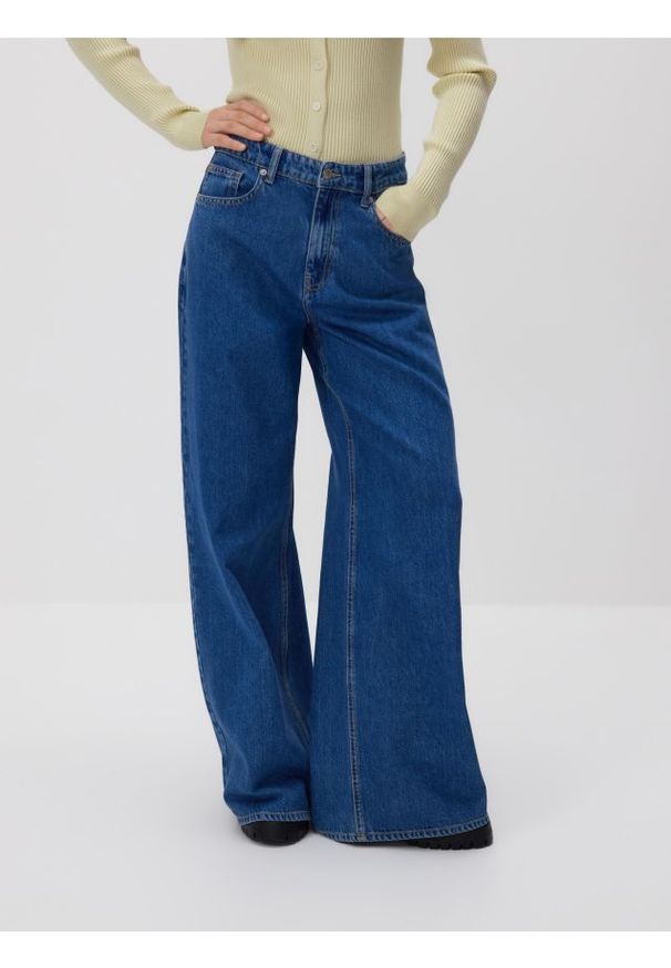 Reserved - Jeansy wide leg - niebieski. Kolor: niebieski