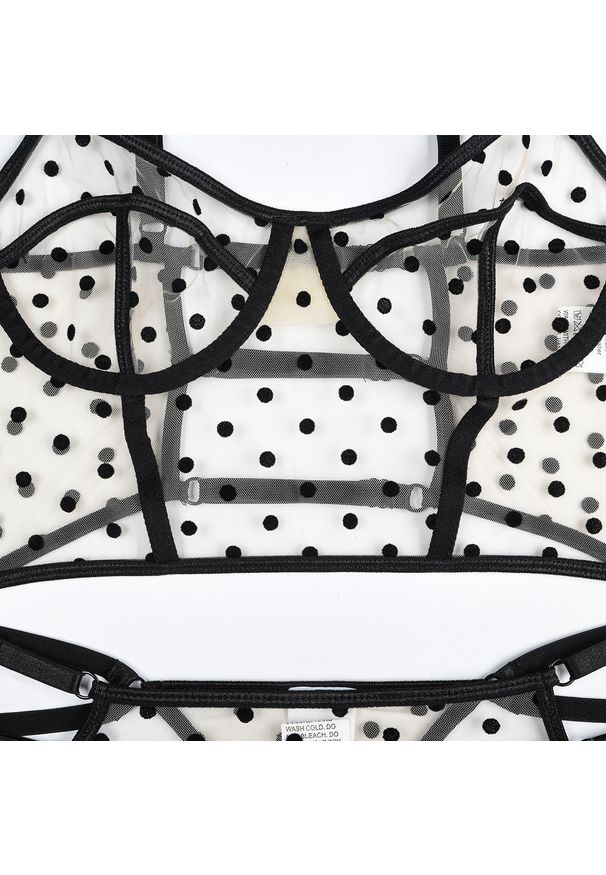 Intica - Komplet bielizny z usztywnianym biustonoszem i figami w kropki Ailish. Kolor: beżowy. Materiał: materiał. Wzór: kropki