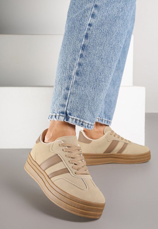 Born2be - Ciemnobeżowe Sneakersy Typu Kultowe Tenisówki na Grubej Podeszwie Nalorela. Okazja: na co dzień. Kolor: beżowy. Materiał: jeans. Szerokość cholewki: normalna. Sport: fitness