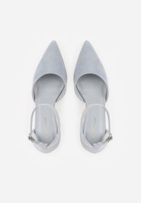 Born2be - Niebieskie Czółenka z Imitacji Zamszu na Słupku z Noskiem w Szpic Violetto. Okazja: na co dzień, na spotkanie biznesowe, do pracy. Zapięcie: pasek. Kolor: niebieski. Materiał: zamsz. Obcas: na słupku. Styl: casual, biznesowy, elegancki, klasyczny. Wysokość obcasa: średni #2