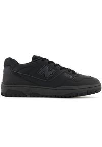 Buty New Balance BB550BBB – czarne. Kolor: czarny. Materiał: guma, materiał, skóra, syntetyk. Szerokość cholewki: normalna. Sport: koszykówka