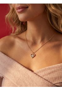 Sinsay - Naszyjnik z zawieszką w kształcie serca - złoty. Materiał: złote. Kolor: złoty #1