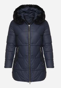 Born2be - Granatowa Taliowana Kurtka z Pikowanymi Przeszyciami i Kapturem z Futrem Avileria. Okazja: na co dzień, na spacer. Kolekcja: plus size. Kolor: niebieski. Materiał: futro. Styl: casual