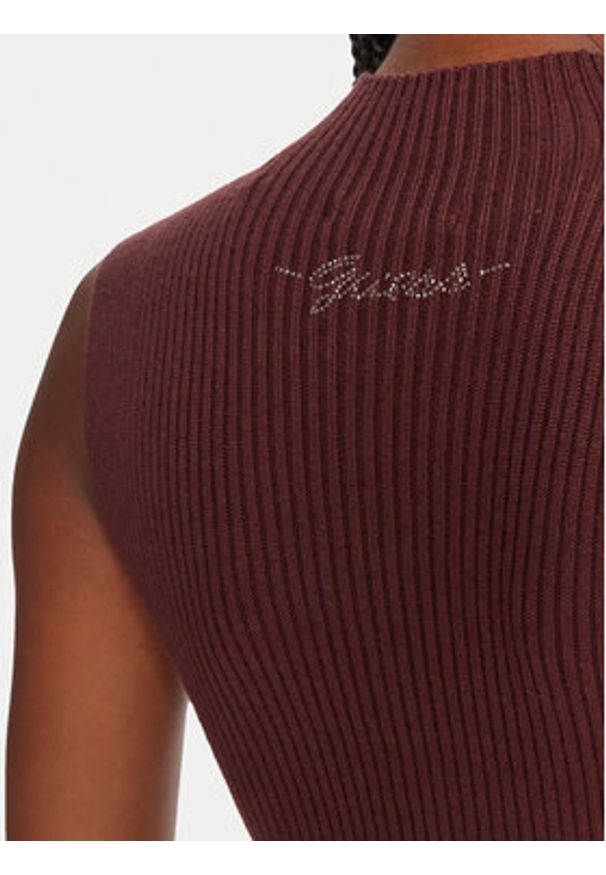 Guess Sukienka dzianinowa W5BK23 Z3OW2 Brązowy Slim Fit. Kolor: brązowy. Materiał: syntetyk