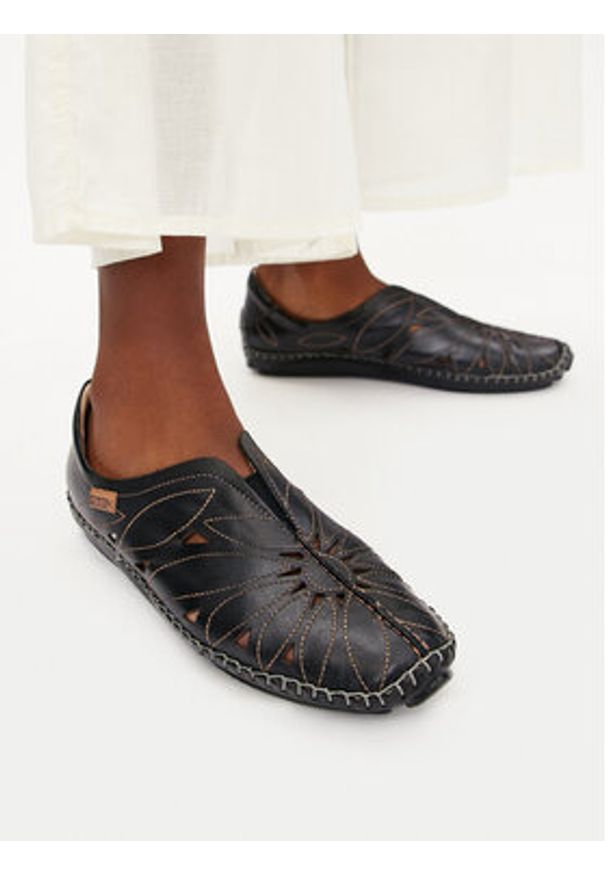 Pikolinos Półbuty 578-7399 Czarny. Kolor: czarny. Materiał: skóra