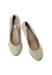 Szare Czółenka Lemar Eleganckie Skórzane Buty. Zapięcie: bez zapięcia. Kolor: szary. Materiał: skóra. Szerokość cholewki: normalna. Wzór: motyw zwierzęcy, nadruk. Obcas: na koturnie. Styl: elegancki. Wysokość obcasa: średni #3