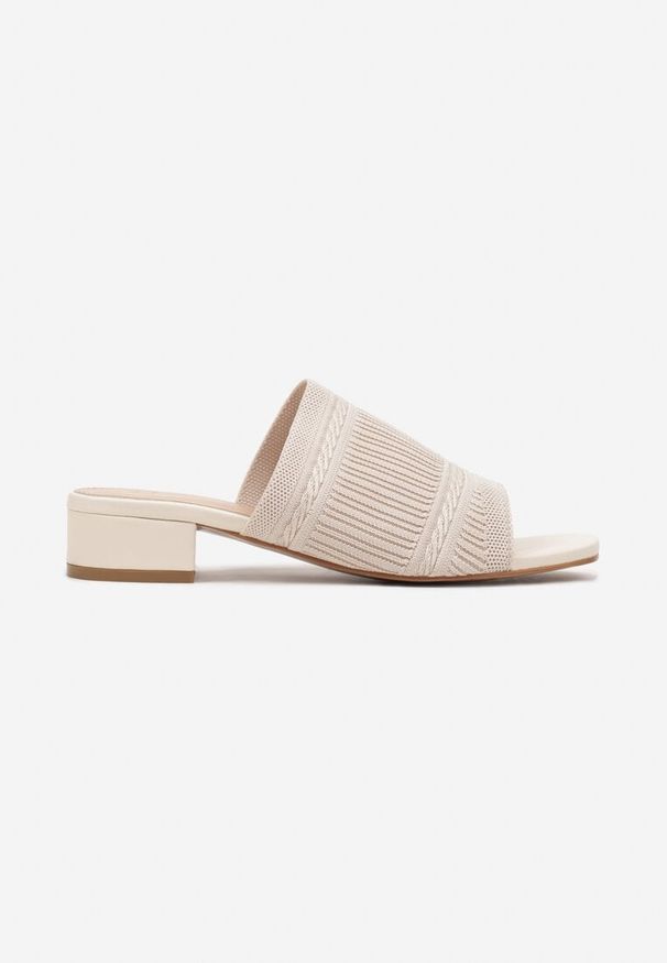 Born2be - Jasnobeżowe Klapki na Obcasie z Tłoczoną Cholewką Dolianne. Okazja: na co dzień. Kolor: beżowy. Sezon: lato. Obcas: na obcasie. Styl: elegancki, casual. Wysokość obcasa: średni