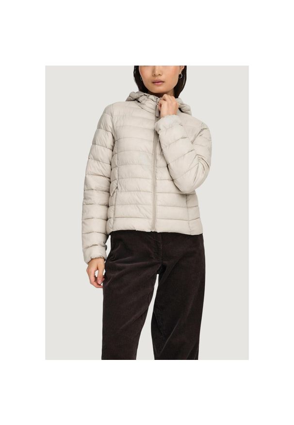 only - Kurtka puchowa Kobieta ONLY ONLTAHIA LW QUILTED HOOD JKT NOOS OTW. Okazja: na co dzień. Typ kołnierza: kaptur. Kolor: beżowy. Materiał: puch. Styl: casual