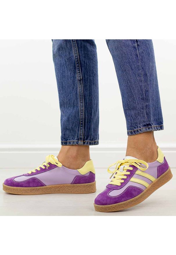 Fioletowe skórzane półbuty damskie S.Barski 7059. Okazja: na co dzień. Zapięcie: sznurówki. Kolor: fioletowy. Materiał: skóra. Szerokość cholewki: normalna. Sezon: wiosna, jesień, lato. Styl: casual, elegancki, klasyczny