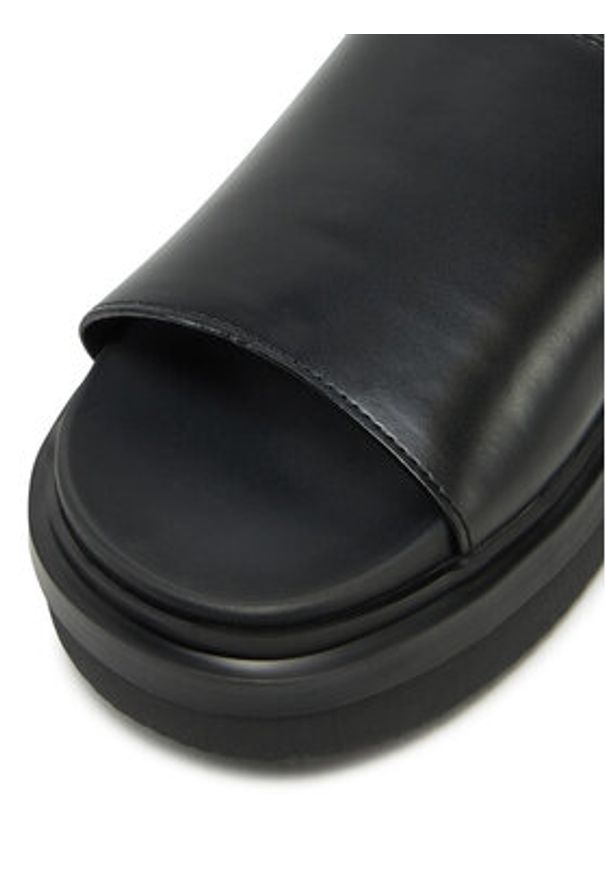 Calvin Klein Jeans Klapki Flat Molded Sandal Slide YW0YW01710 Czarny. Kolor: czarny. Materiał: skóra