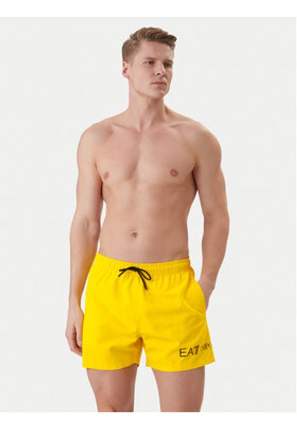 EA7 Emporio Armani Szorty kąpielowe 7M002000 AF13049 M2047 Żółty Regular Fit. Kolor: żółty. Materiał: syntetyk