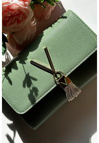 Valentino by Mario Valentino - VALENTINO Mała zielona kopertówka Divina Pochette. Kolor: zielony